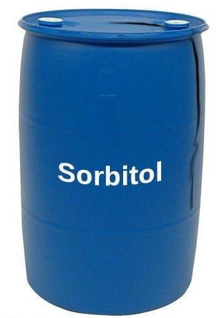 Üzerinde Sorbitol yazan mavi varil